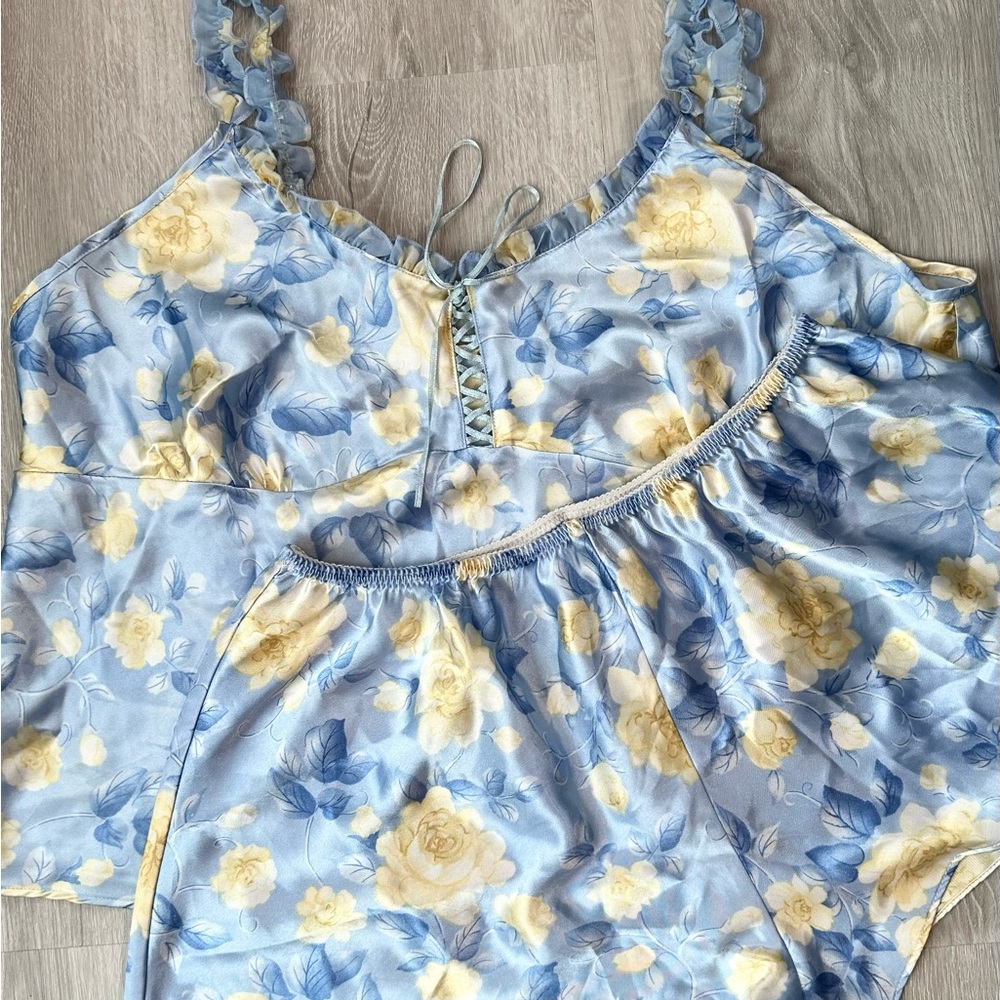 Expressions California Dynasty 80s Silk Floral Spring Tank Shorts Pyjama Set